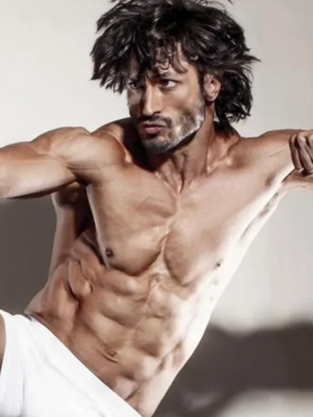 Top 5 most muscular pics of Vidyut Jammwal